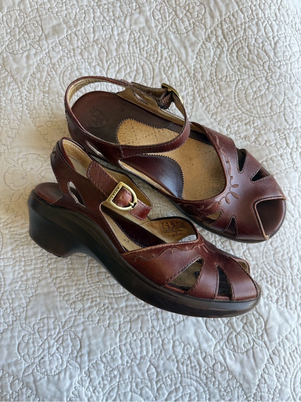 Ariat leather strappy sandals heels